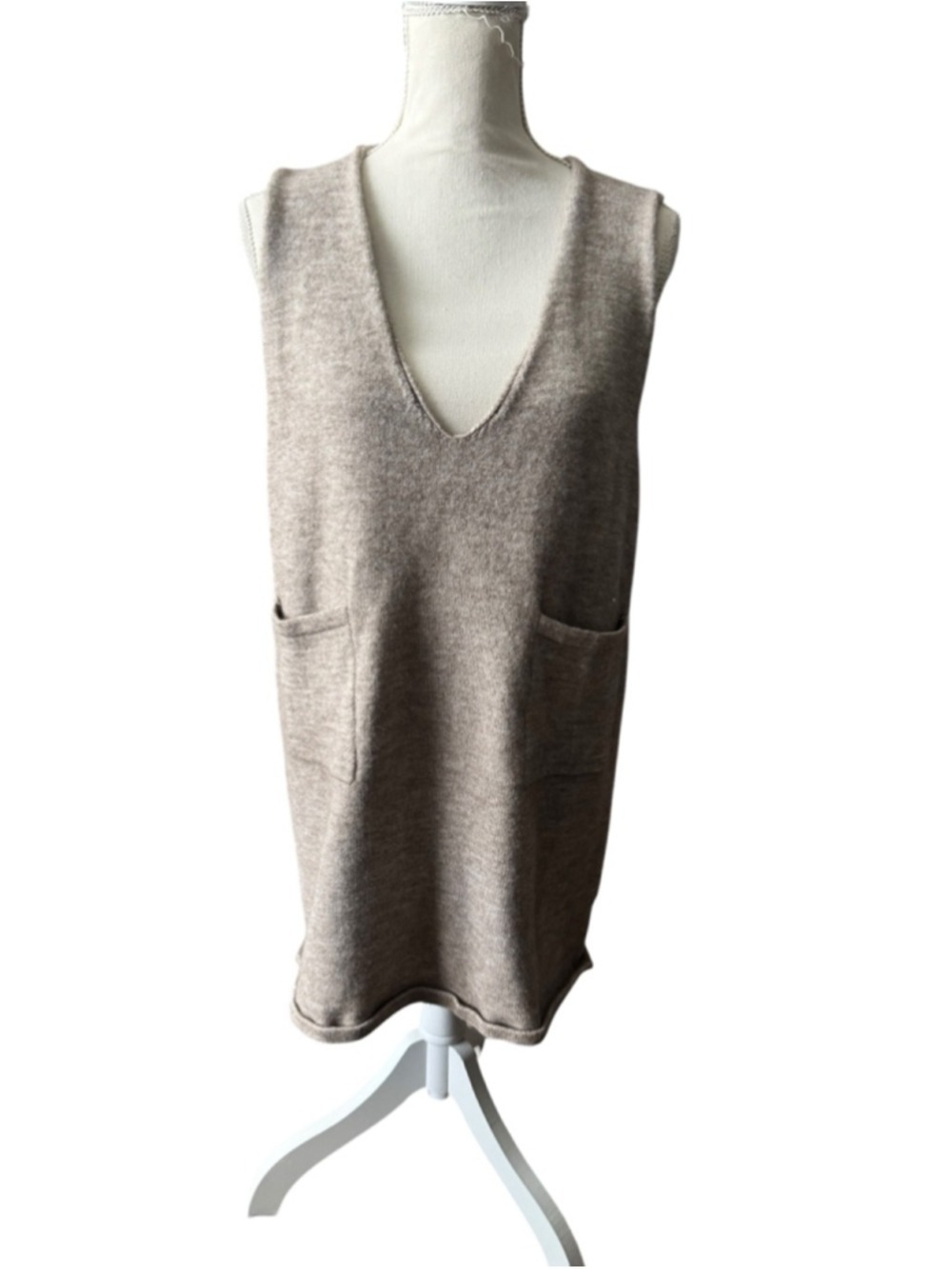 Women's SHEIN Beige V-Neck Sweater Vest Dress with Pockets M